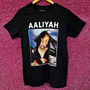 Aaliyah Queen Of RnB Tshirt size Medium